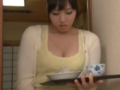 恵体巨乳な義母がチンしごきしてきたので中出し近親相姦