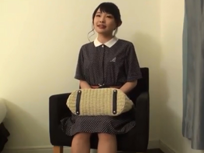 夜の銀座で捕まえた素人ロリ娘をホテル連れ込みパコ→無許可で生発射キメる鬼畜男
